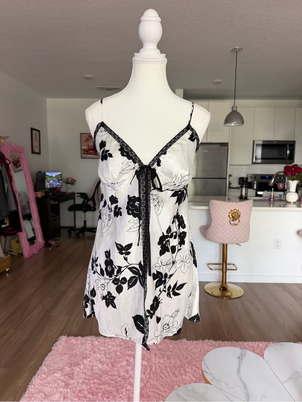 Victoria's Secret Black & White Floral Lace-Trim Chemise
